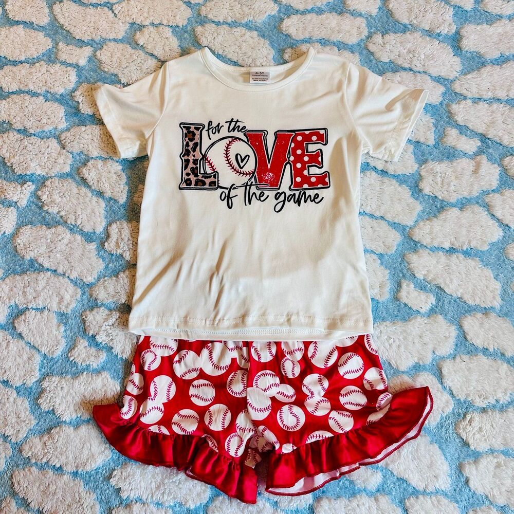 Girl’s baseball boutique style outfit size 4/5